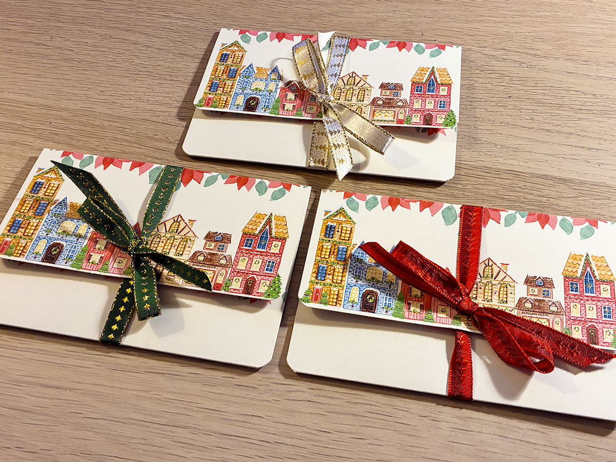 Pochette cadeau Village de Noël – Image 2